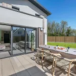 850m De La - Maison 8 Adultes Et 4 Enfants 펜션 *