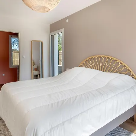 850m De La - Maison 8 Adultes Et 4 Enfants *