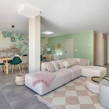 Holiday home 850m De La - Maison 8 Adultes Et 4 Enfants