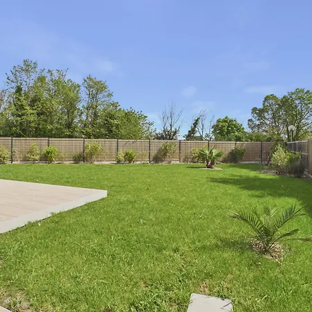 850m De La - Maison 8 Adultes Et 4 Enfants Semesterbostad *
